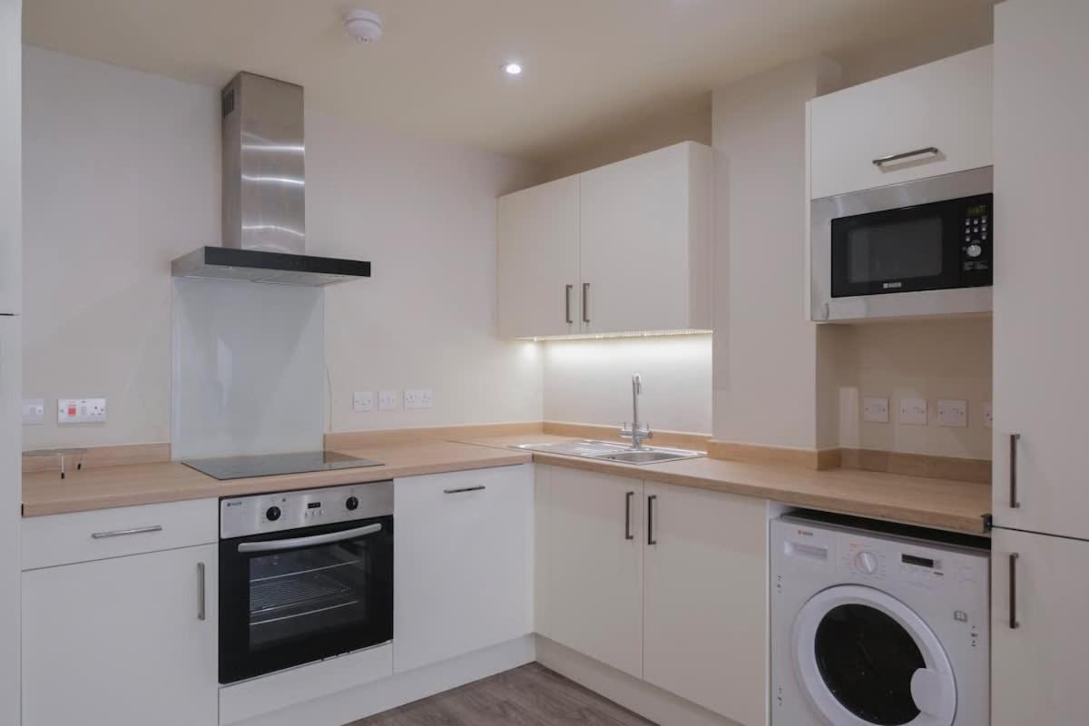 Charming 1-Bedroom Apartment In Leeds City Centre Perfect For Couples Or Solo Travelers Exterior photo