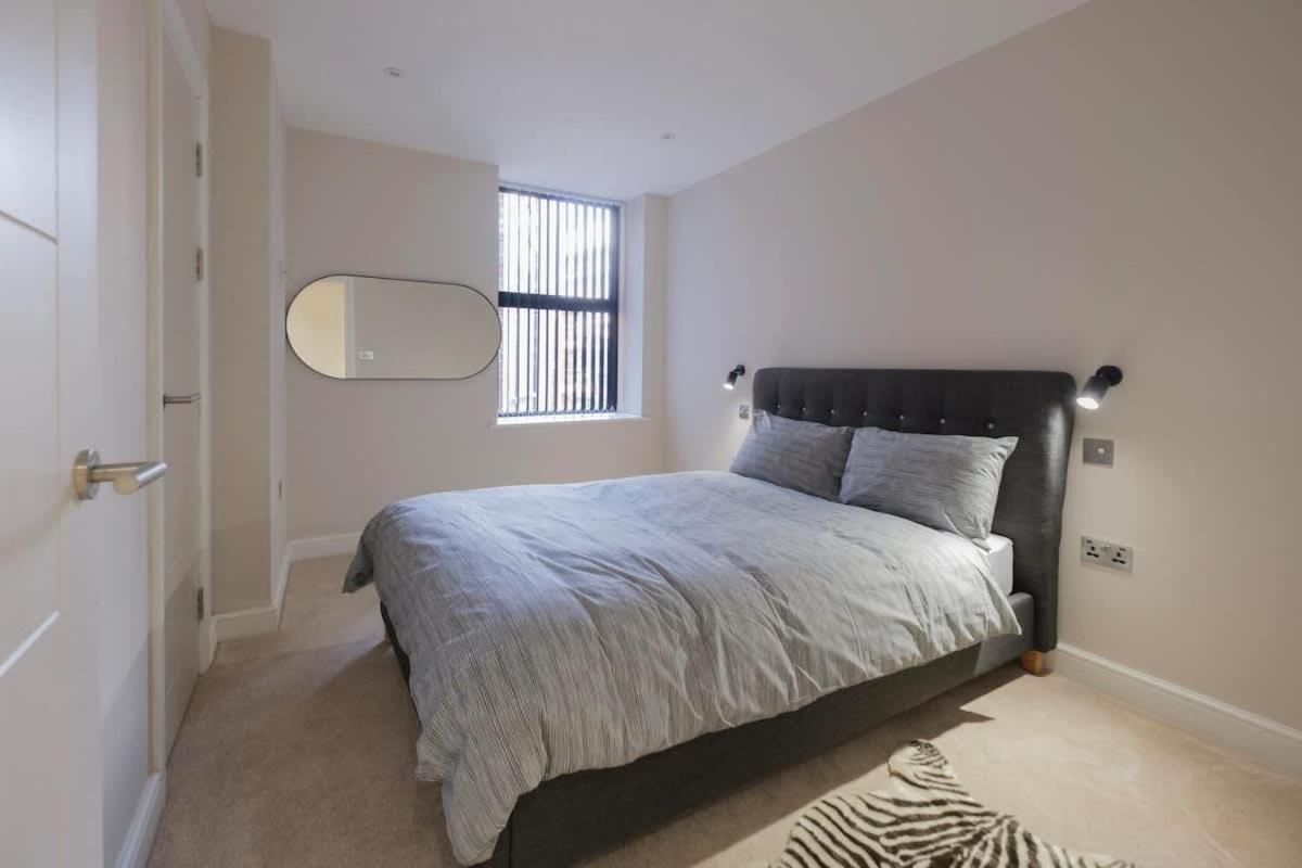 Charming 1-Bedroom Apartment In Leeds City Centre Perfect For Couples Or Solo Travelers Exterior photo
